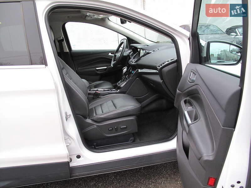 Внедорожник / Кроссовер Ford Escape 2016 в Киеве