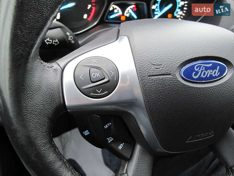 Внедорожник / Кроссовер Ford Escape 2016 в Киеве