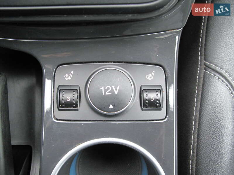 Внедорожник / Кроссовер Ford Escape 2016 в Киеве