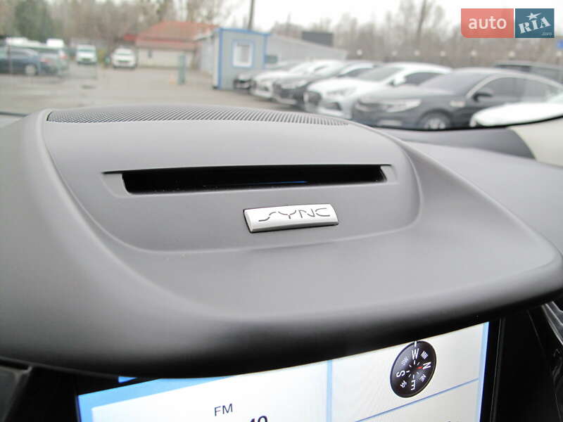 Внедорожник / Кроссовер Ford Escape 2016 в Киеве