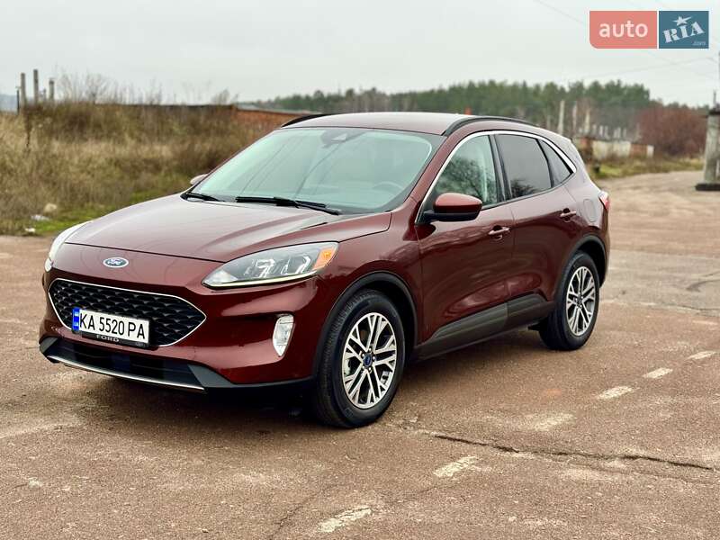 Внедорожник / Кроссовер Ford Escape 2021 в Чернигове