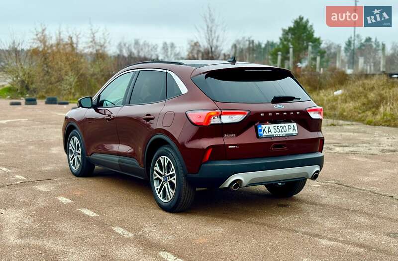 Внедорожник / Кроссовер Ford Escape 2021 в Чернигове