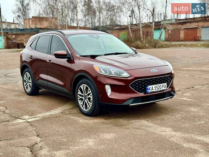 Внедорожник / Кроссовер Ford Escape 2021 в Чернигове