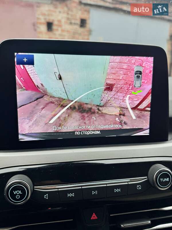 Внедорожник / Кроссовер Ford Escape 2021 в Чернигове