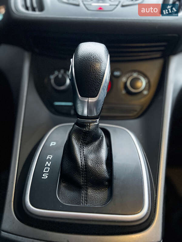 Внедорожник / Кроссовер Ford Escape 2014 в Киеве