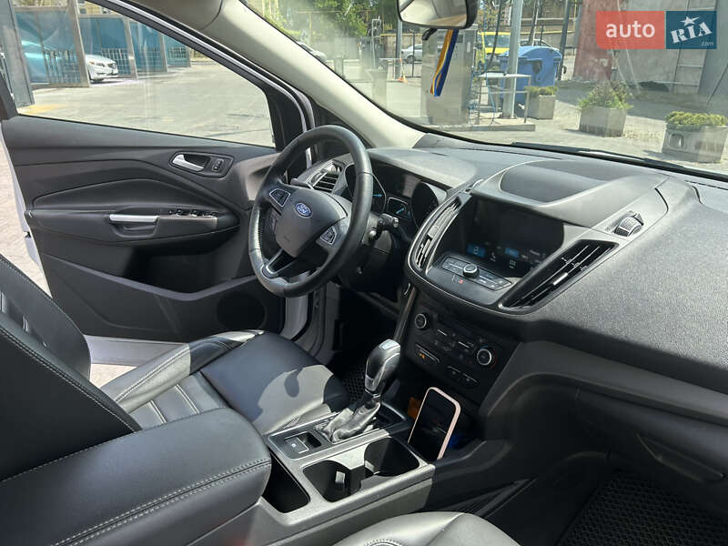 Внедорожник / Кроссовер Ford Escape 2019 в Одессе