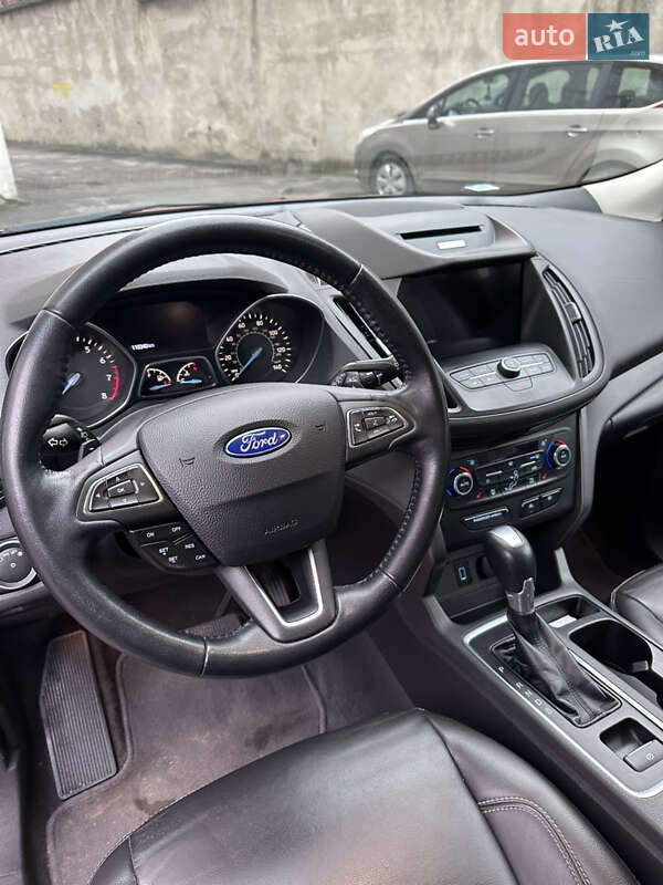 Позашляховик / Кросовер Ford Escape 2016 в Тернополі