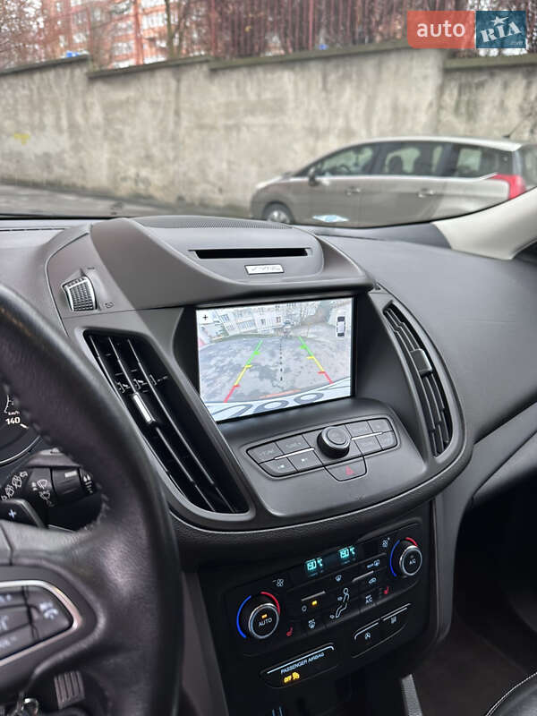 Позашляховик / Кросовер Ford Escape 2016 в Тернополі