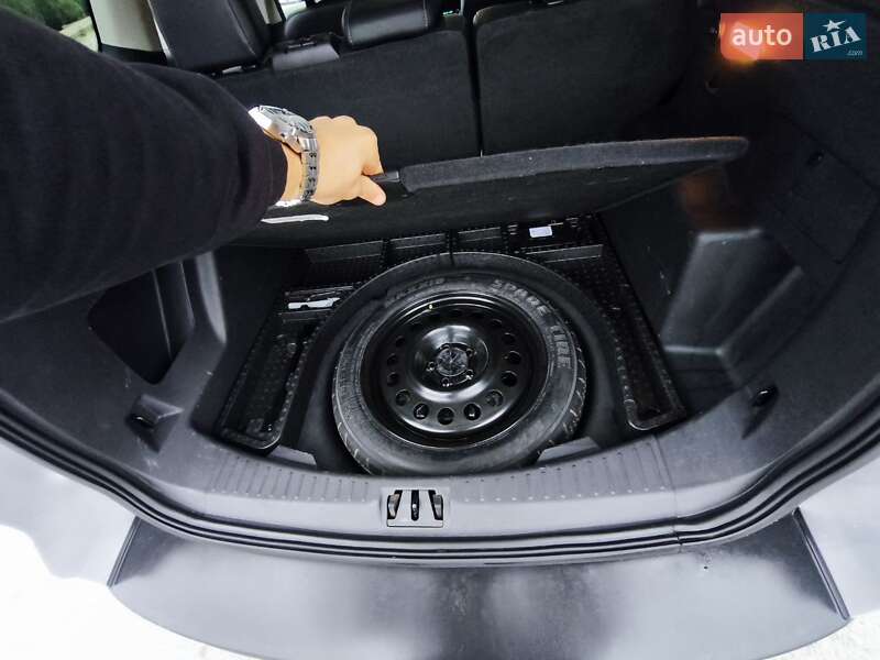 Позашляховик / Кросовер Ford Escape 2016 в Дніпрі фото 15 Позашляховик / Кросовер Ford Escape 2016 в Дніпрі