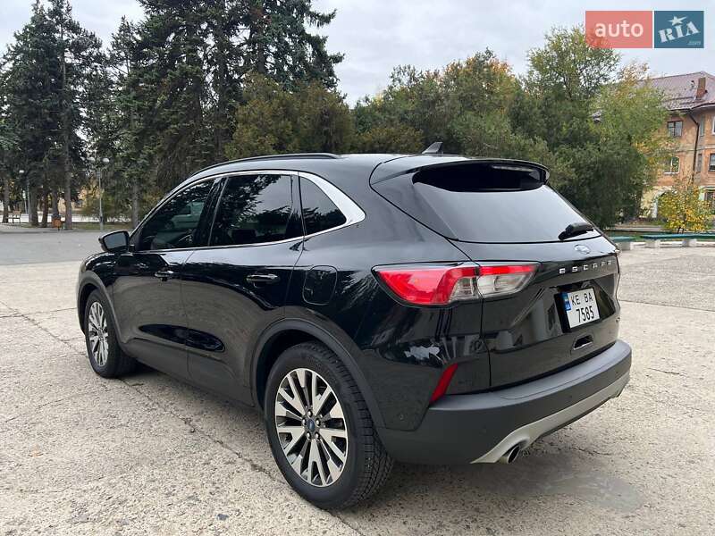 Внедорожник / Кроссовер Ford Escape 2020 в Днепре