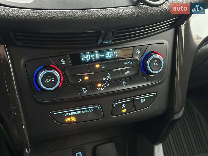 Внедорожник / Кроссовер Ford Escape 2017 в Киеве