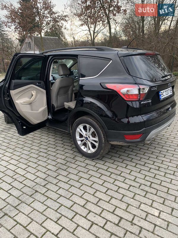 Позашляховик / Кросовер Ford Escape 2016 в Малехові