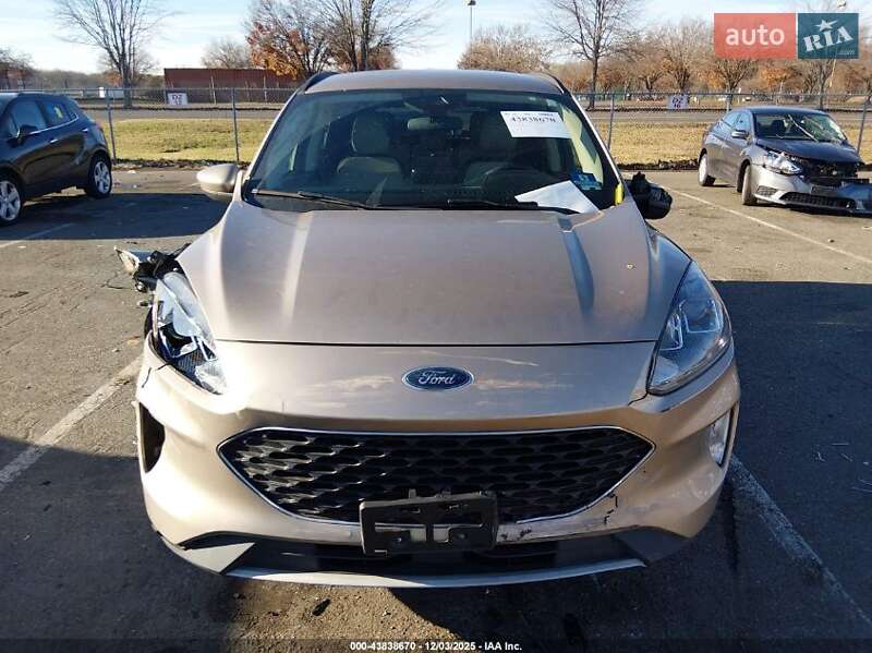 Внедорожник / Кроссовер Ford Escape 2020 в Киеве