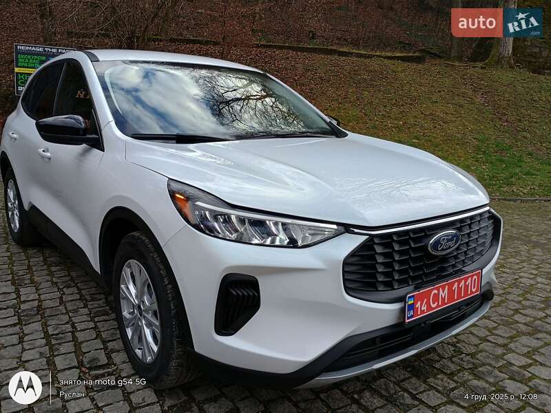 Позашляховик / Кросовер Ford Escape 2024 в Хусті