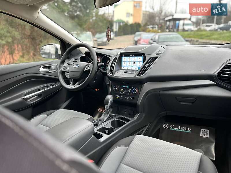 Внедорожник / Кроссовер Ford Escape 2019 в Черновцах