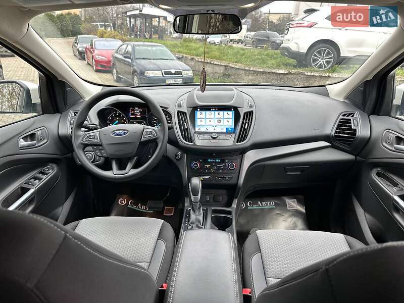 Внедорожник / Кроссовер Ford Escape 2019 в Черновцах