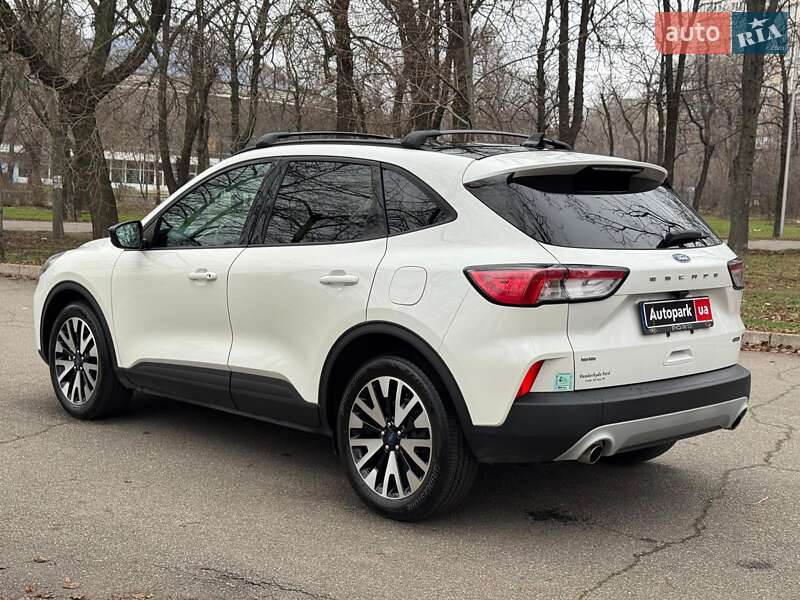 Позашляховик / Кросовер Ford Escape 2019 в Запоріжжі