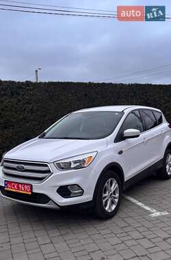 Внедорожник / Кроссовер Ford Escape 2019 в Львове