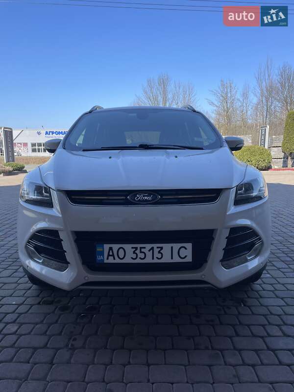 Внедорожник / Кроссовер Ford Escape 2012 в Иршаве