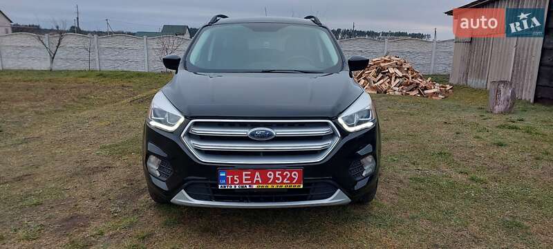 Внедорожник / Кроссовер Ford Escape 2017 в Дубно