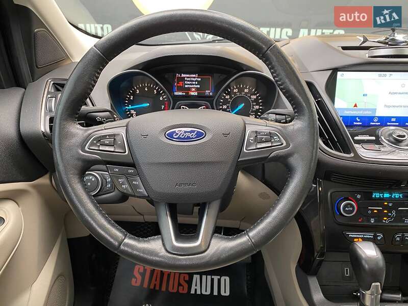 Внедорожник / Кроссовер Ford Escape 2017 в Хмельницком