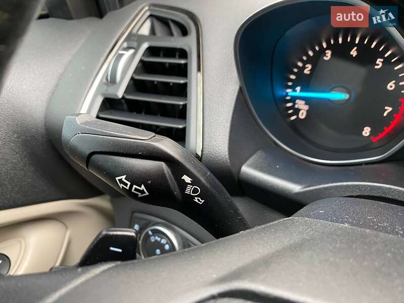 Внедорожник / Кроссовер Ford Escape 2017 в Хмельницком