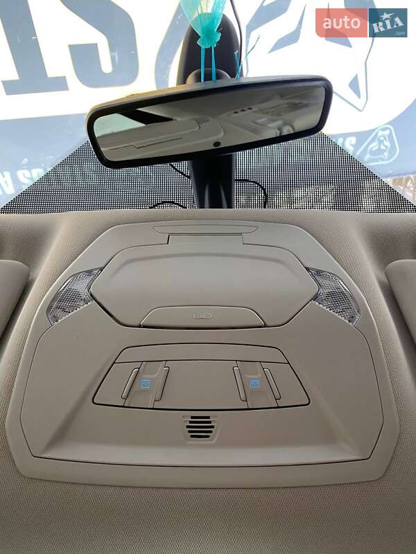 Внедорожник / Кроссовер Ford Escape 2017 в Хмельницком