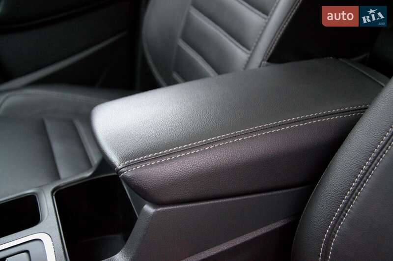 Позашляховик / Кросовер Ford Escape 2017 в Житомирі фото 24 Позашляховик / Кросовер Ford Escape 2017 в Житомирі