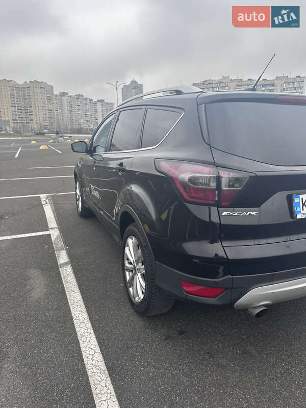 Внедорожник / Кроссовер Ford Escape 2016 в Киеве