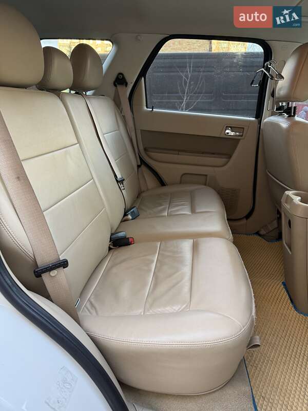 Внедорожник / Кроссовер Ford Escape 2012 в Киеве