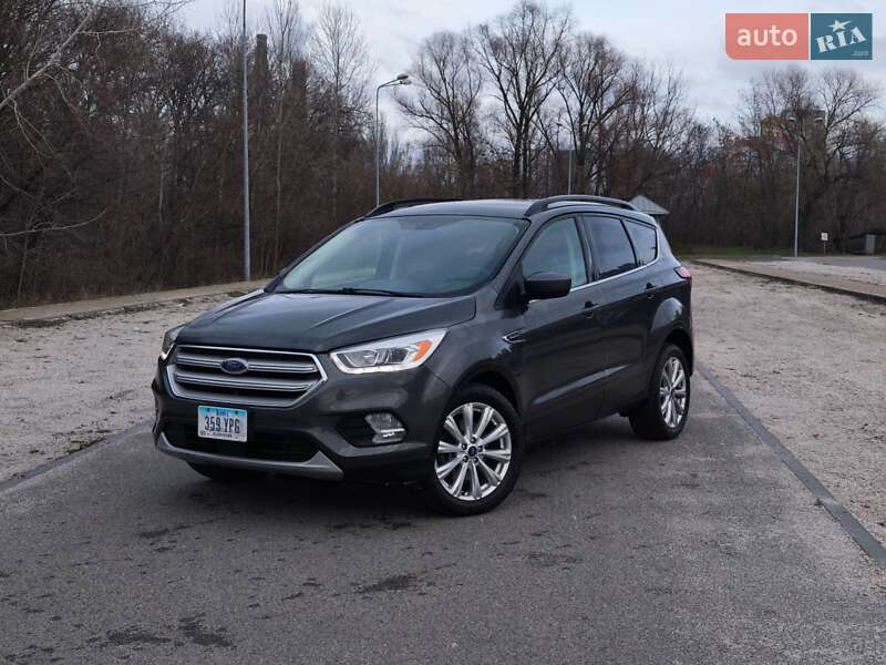 Позашляховик / Кросовер Ford Escape 2018 в Дніпрі фото Позашляховик / Кросовер Ford Escape 2018 в Дніпрі