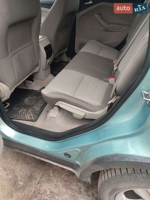 Позашляховик / Кросовер Ford Escape 2013 в Дубровиці