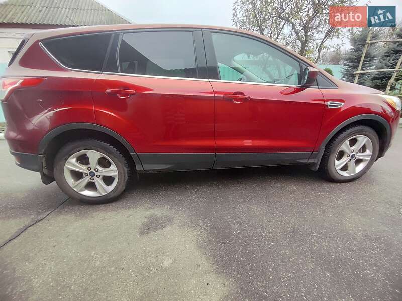 Внедорожник / Кроссовер Ford Escape 2015 в Прилуках