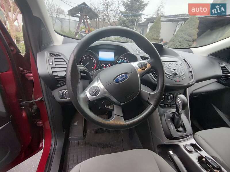 Внедорожник / Кроссовер Ford Escape 2015 в Прилуках