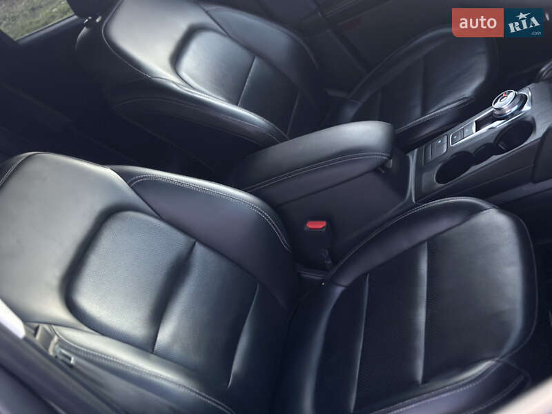 Позашляховик / Кросовер Ford Escape 2021 в Львові