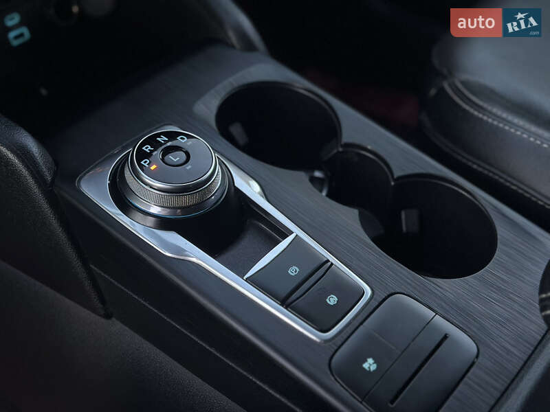 Позашляховик / Кросовер Ford Escape 2021 в Львові