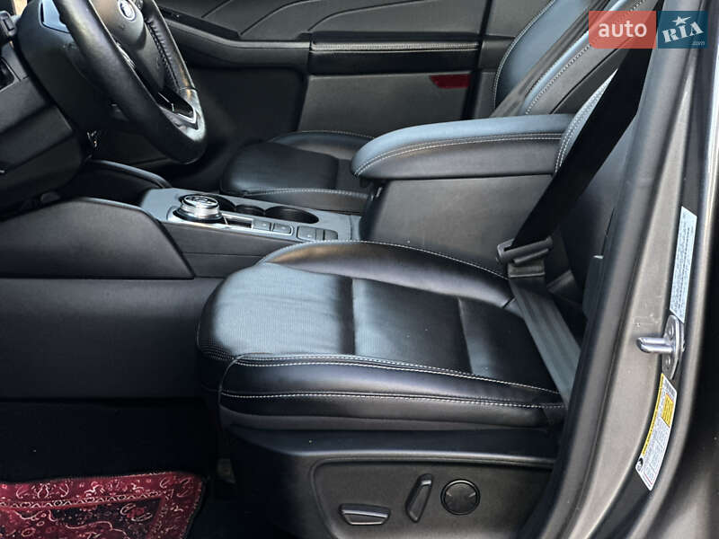 Позашляховик / Кросовер Ford Escape 2021 в Львові