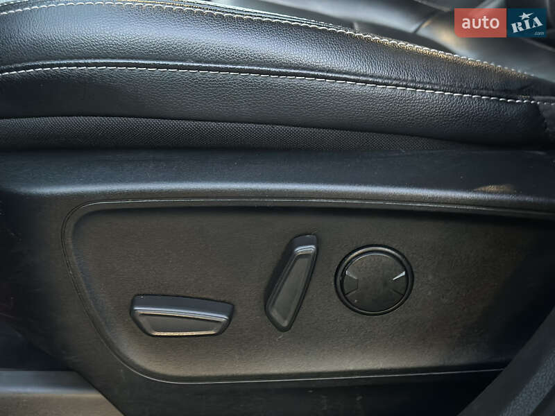 Позашляховик / Кросовер Ford Escape 2021 в Львові