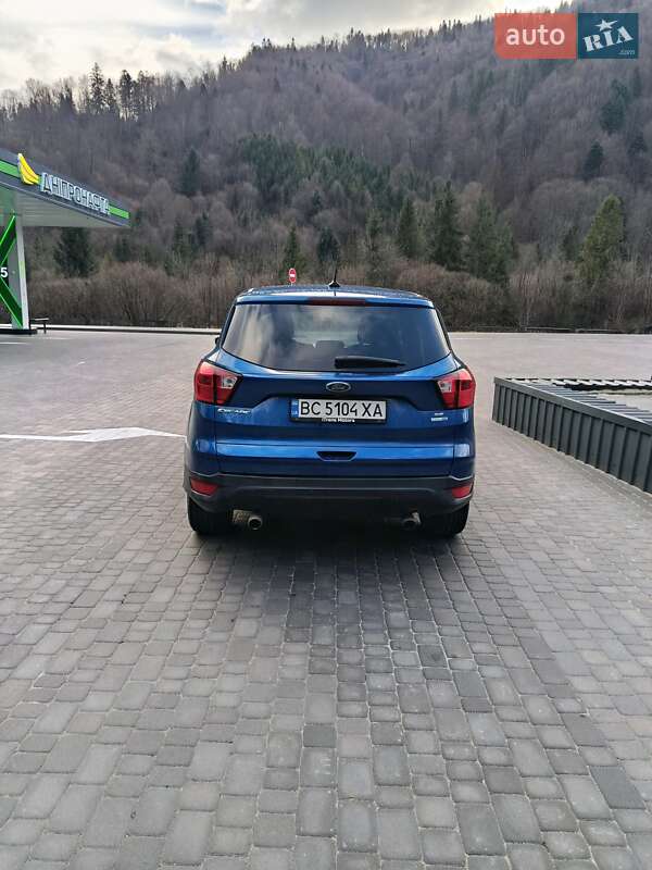 Внедорожник / Кроссовер Ford Escape 2018 в Сколе фото 11 Внедорожник / Кроссовер Ford Escape 2018 в Сколе