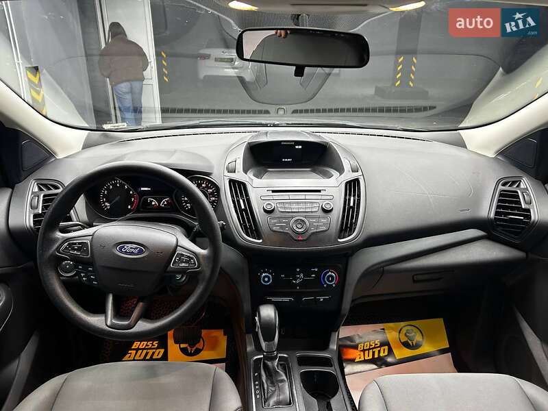 Позашляховик / Кросовер Ford Escape 2016 в Чернівцях