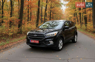 Внедорожник / Кроссовер Ford Escape 2017 в Ровно