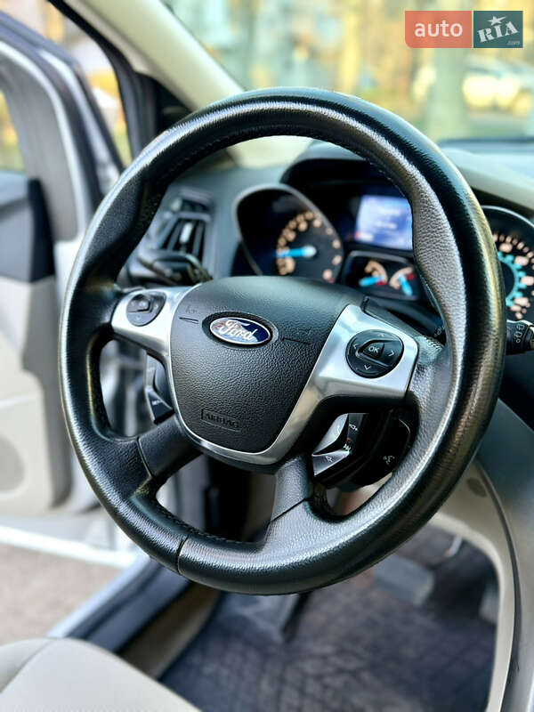 Внедорожник / Кроссовер Ford Escape 2014 в Одессе