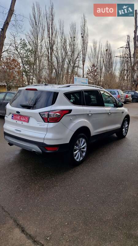 Внедорожник / Кроссовер Ford Escape 2017 в Николаеве
