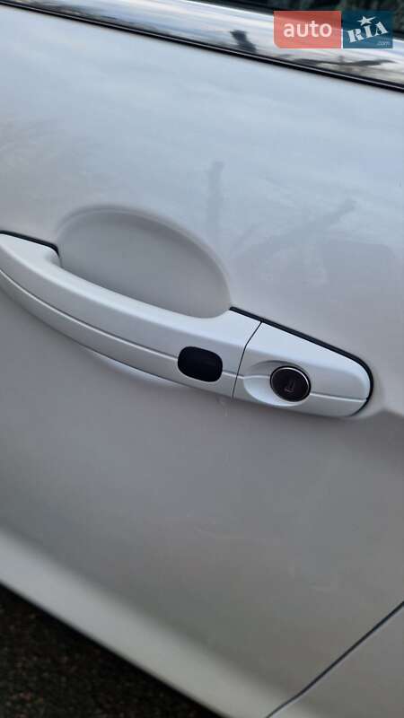 Внедорожник / Кроссовер Ford Escape 2017 в Николаеве