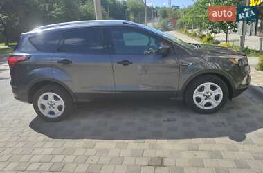 Внедорожник / Кроссовер Ford Escape 2018 в Ивано-Франковске