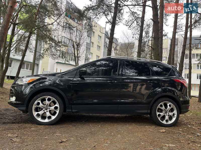 Внедорожник / Кроссовер Ford Escape 2014 в Новояворовске