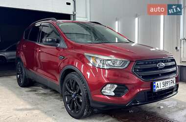 Внедорожник / Кроссовер Ford Escape 2016 в Белой Церкви