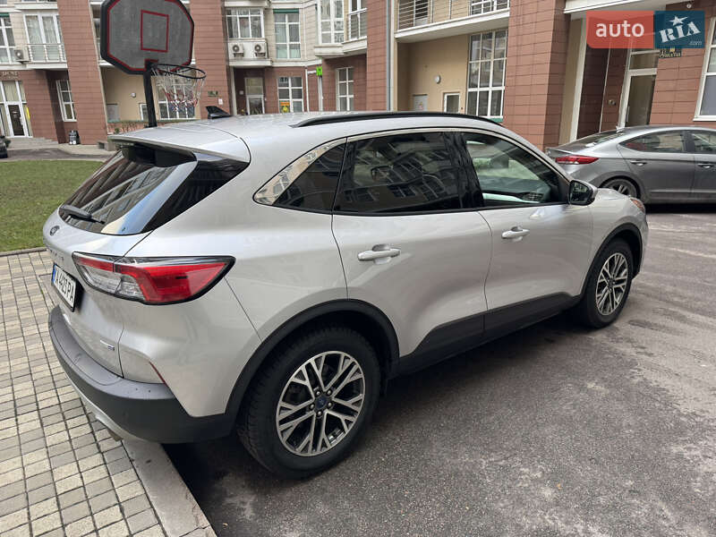 Внедорожник / Кроссовер Ford Escape 2019 в Киеве