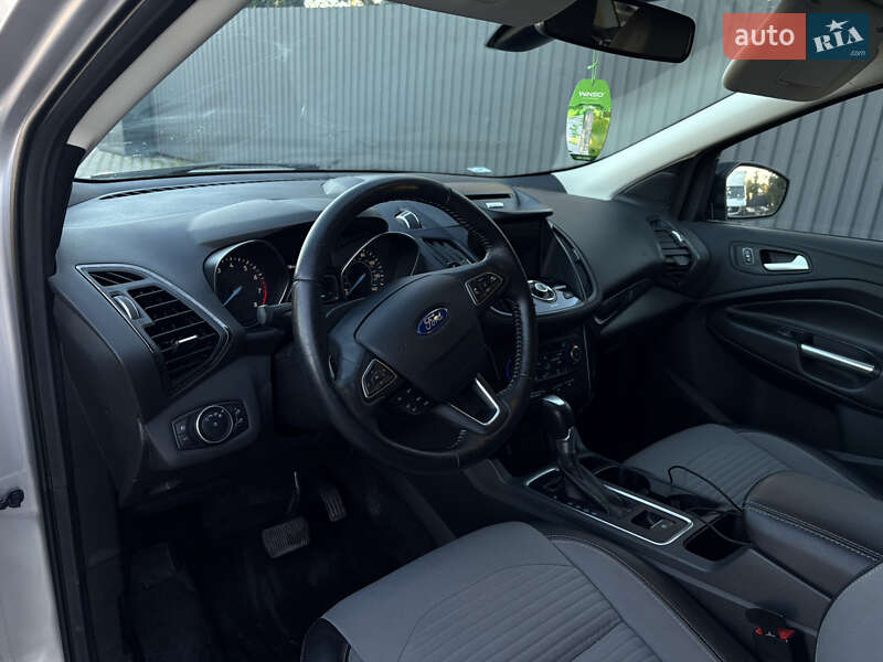 Внедорожник / Кроссовер Ford Escape 2016 в Тернополе