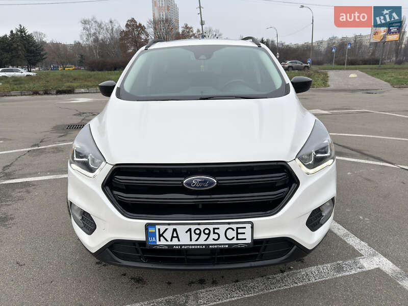 Позашляховик / Кросовер Ford Escape 2017 в Києві